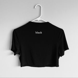 LAST CHANCE❗️ mock neck cropped graphic tee